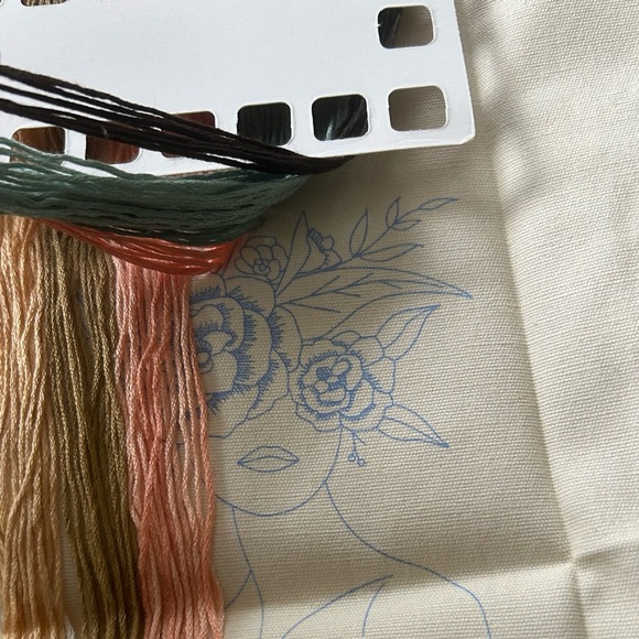 Female face with flower wrest embroidery kit - Picture 3 of 4